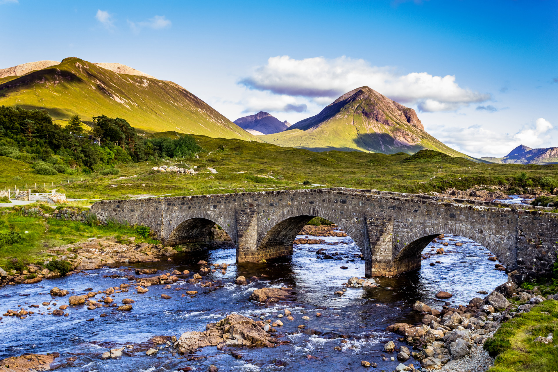 Background image - Hill Bridge